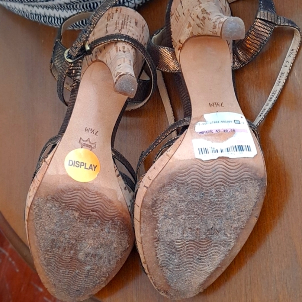 🌻3/$15 Anne Klein shoes - Picture 6 of 7